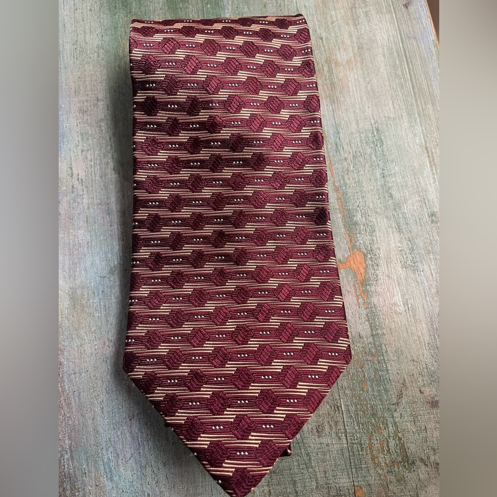 Jos. A. Bank Silk Tie Burgundy Gold White Made In USA Corporate Collection